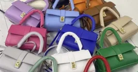 Amplíe su gama de productos con bolsos de mujer de alta calidad de Turquía para la venta al por mayor, que están disponibles en 