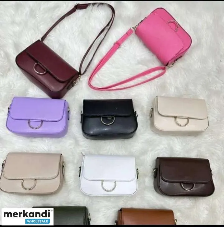 Bolsos de mujer en varios modelos y colores para la venta al por mayor directamente desde Turquía.