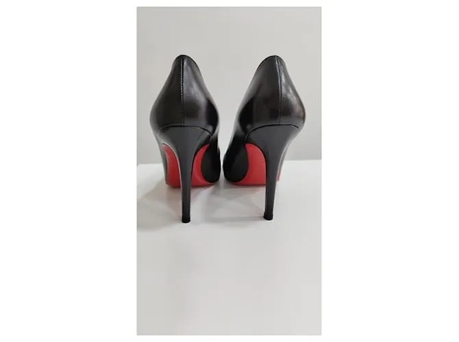 Christian Louboutin Zapatos de tacón Negro 