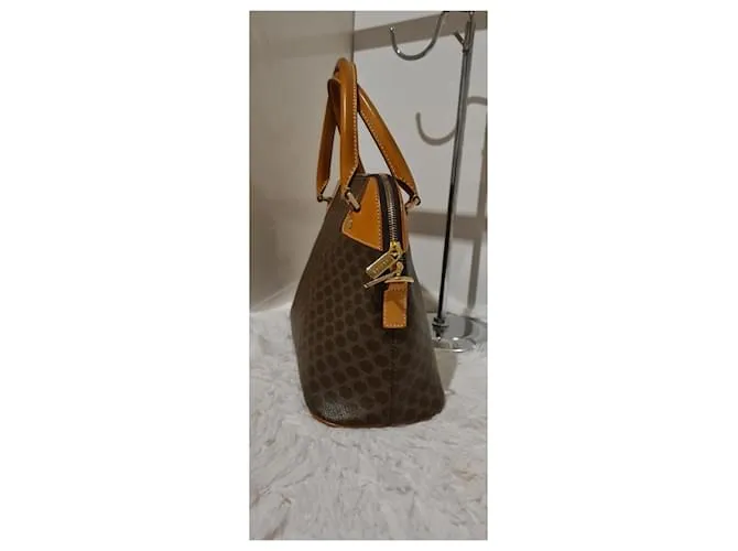 Céline Bolsos de mano Castaño 