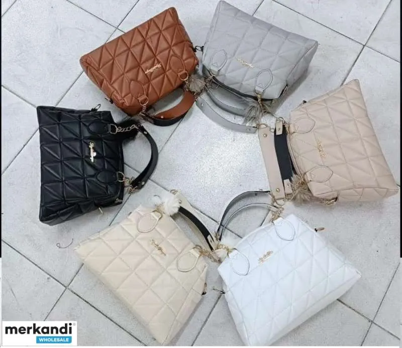 Descubra nuestra selección de bolsos de mujer al por mayor de Turquía que están de moda y son valiosos.