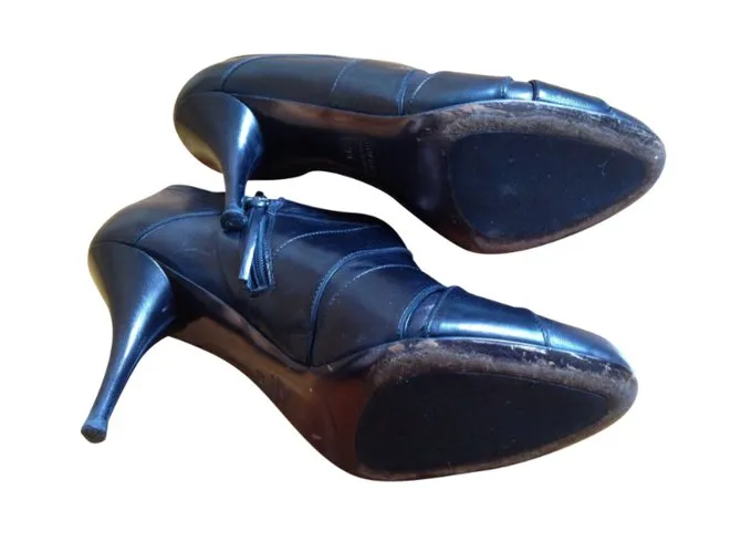 Miu Miu Botines Negro 