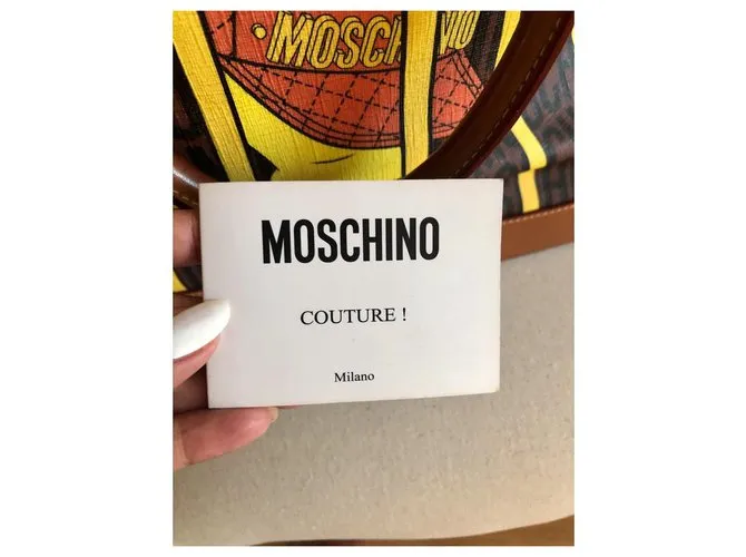 Moschino Bolsos de mano Castaño 