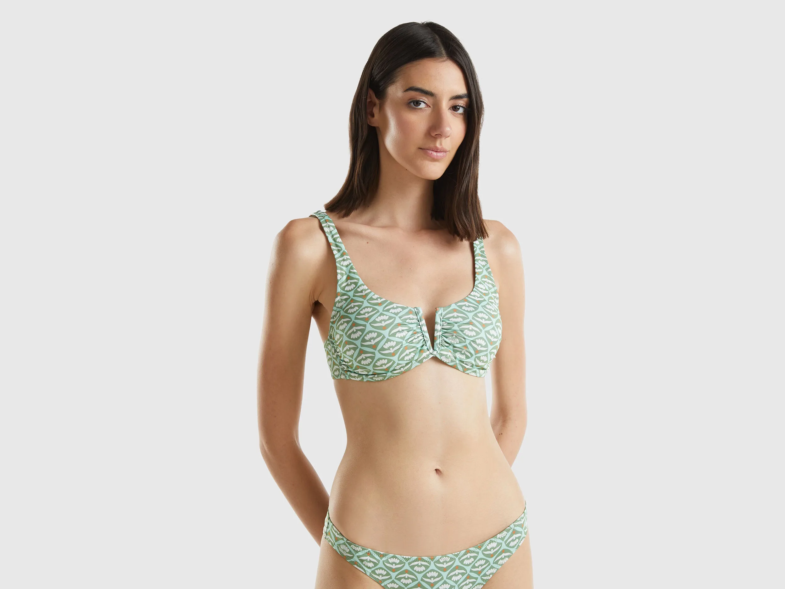 Sujetador de bikini brassiere con estampado de flores