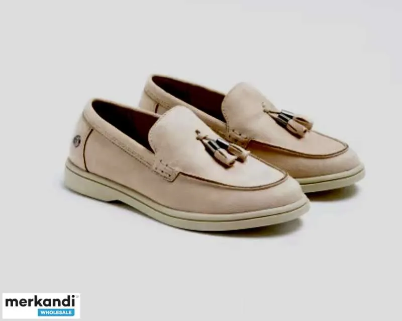 Zapato para niños stock x River Island. 4,50 £